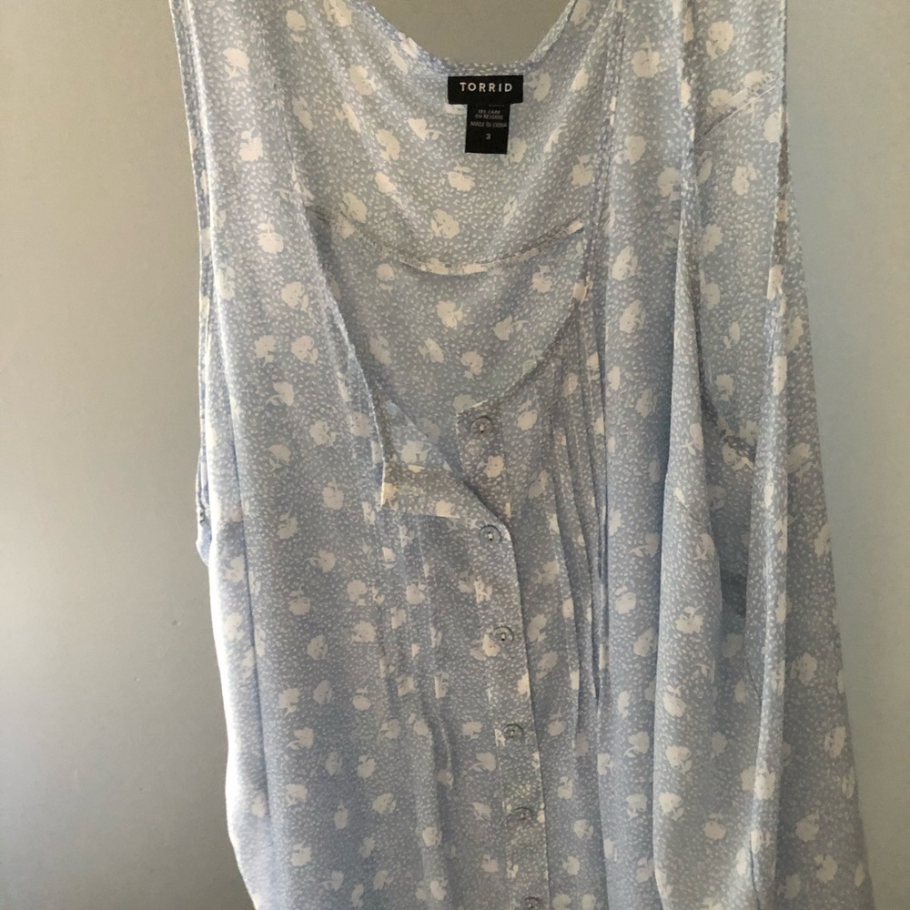 Torrid size 3 tank ***SOLD****